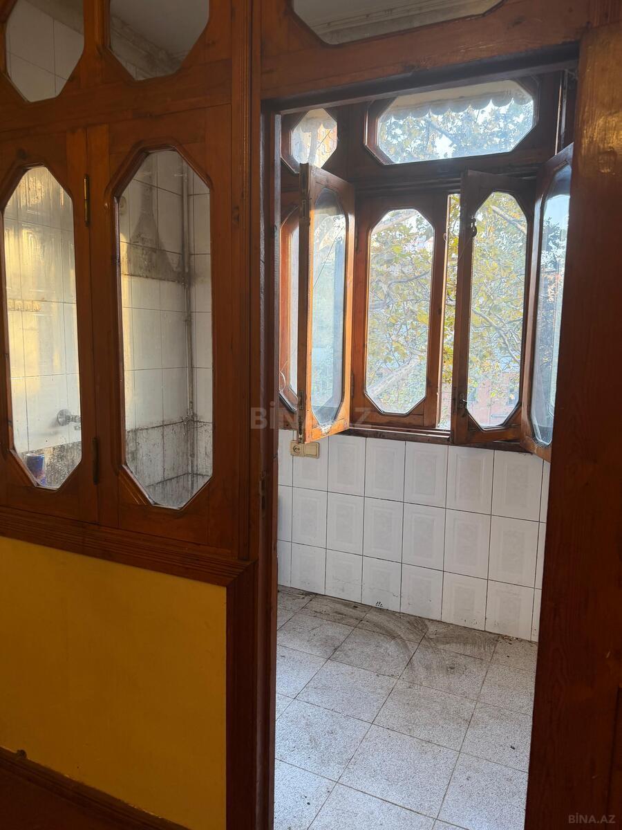 2 otaqlı Köhnə tikili, Memar Əcəmi m., Bakı