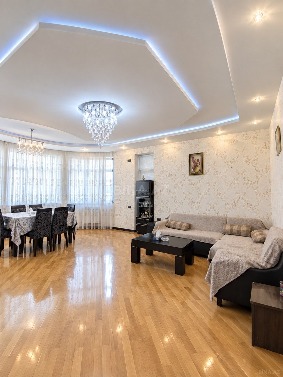2 otaqlı Yeni tikili, 8 Noyabr m., Bakı