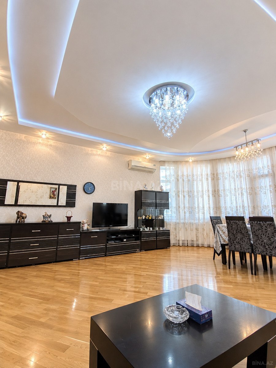2 otaqlı Yeni tikili, 8 Noyabr m., Bakı