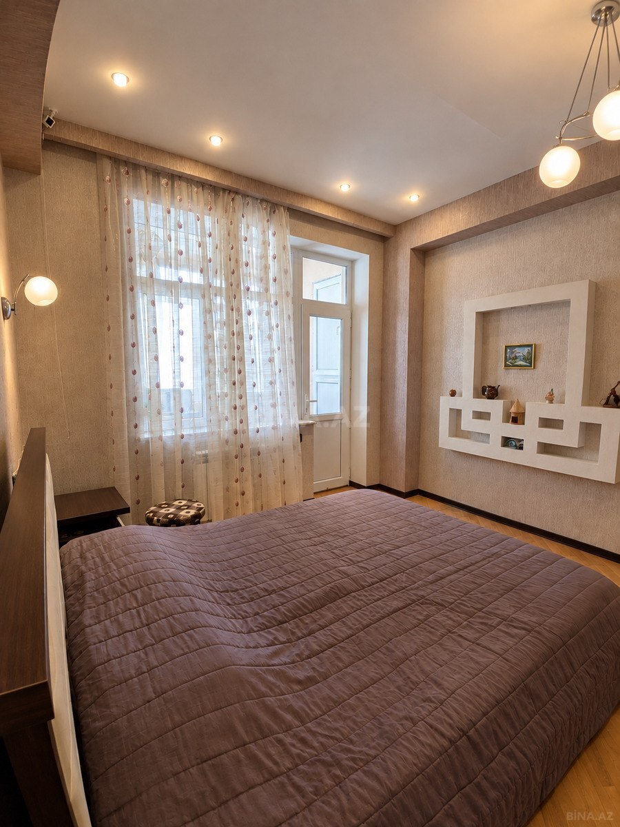 2 otaqlı Yeni tikili, 8 Noyabr m., Bakı