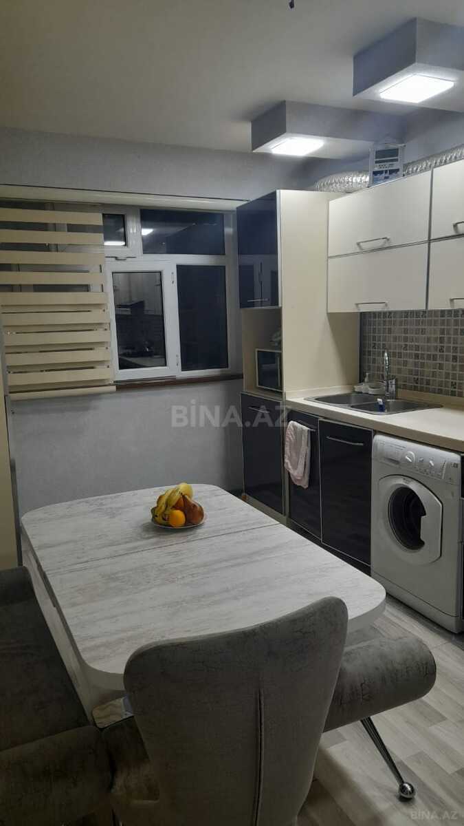4 otaqlı Köhnə tikili, Yeni Günəşli q., Bakı