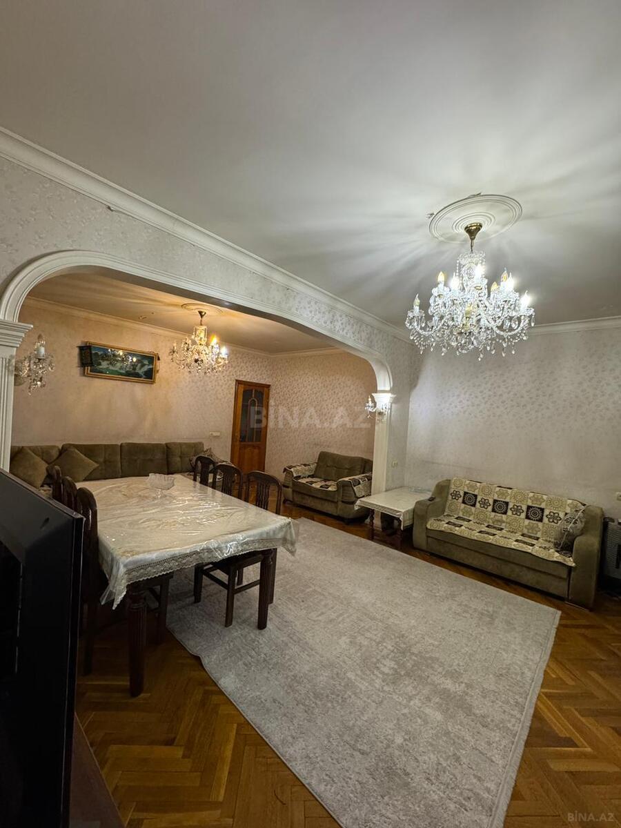 4 otaqlı Köhnə tikili, Azadlıq Prospekti m., Bakı