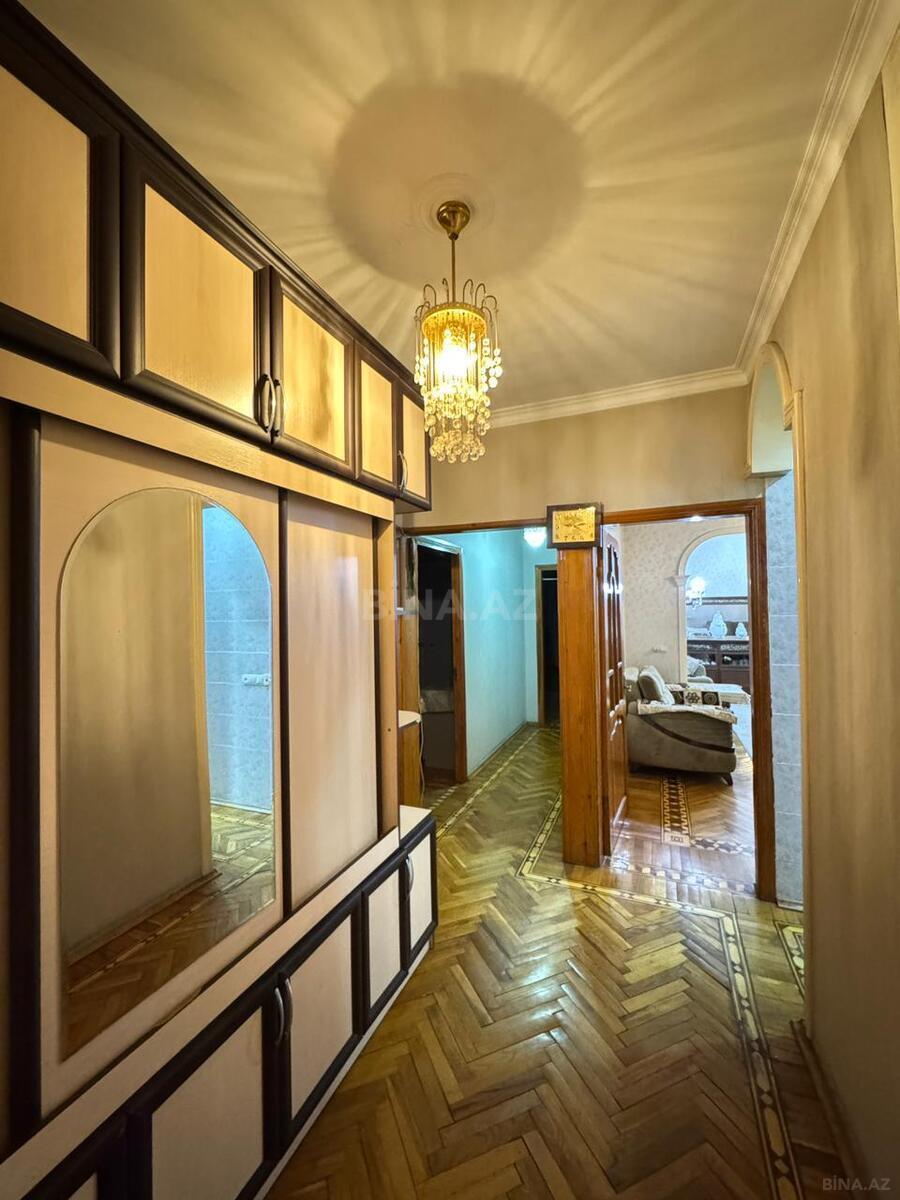 4 otaqlı Köhnə tikili, Azadlıq Prospekti m., Bakı