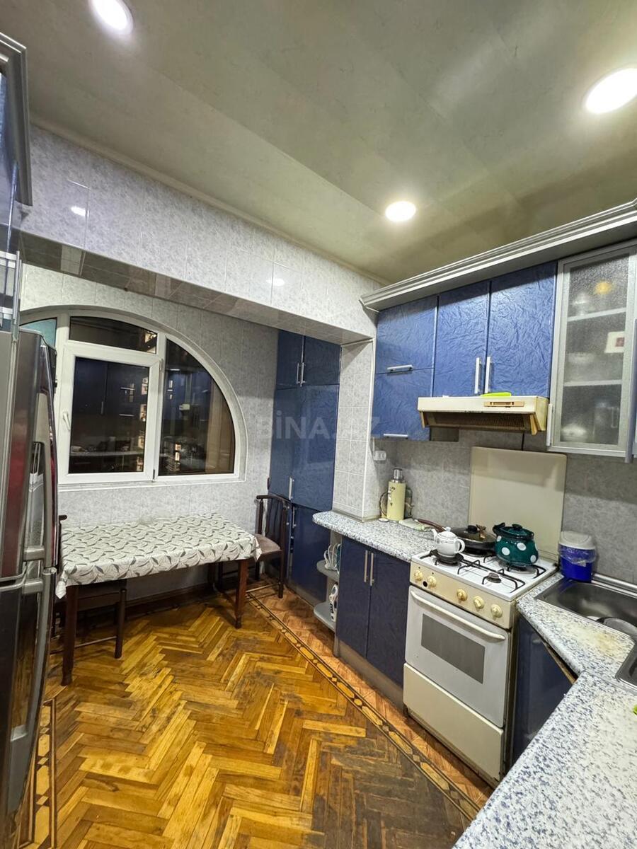 4 otaqlı Köhnə tikili, Azadlıq Prospekti m., Bakı