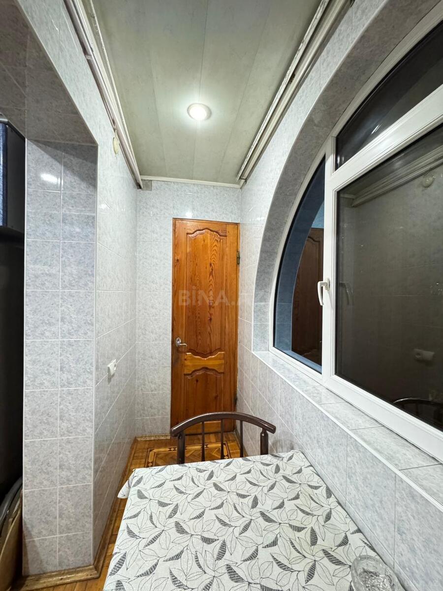 4 otaqlı Köhnə tikili, Azadlıq Prospekti m., Bakı