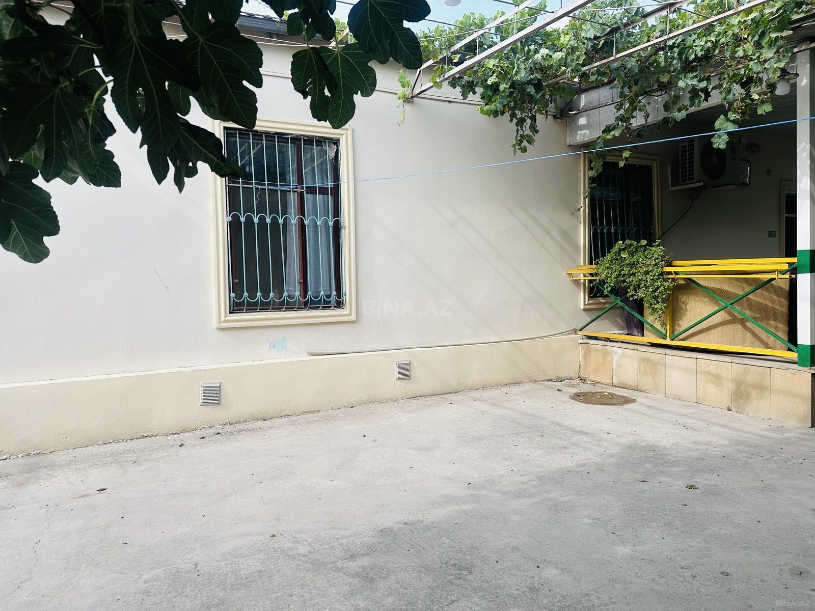 4 otaqlı Həyət evi/Bağ evi, Şüvəlan q., Bakı