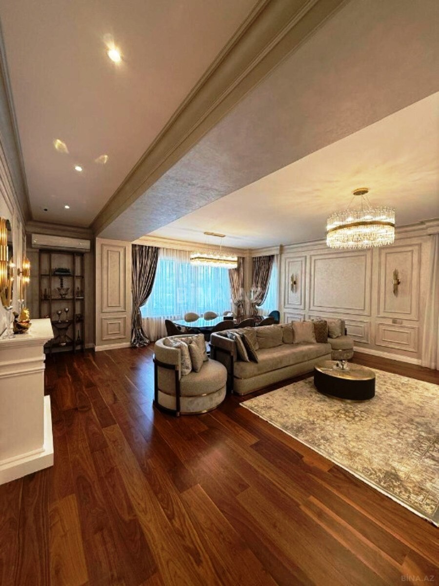 4 otaqlı, 211.0 m², Şah İsmayıl Xətai