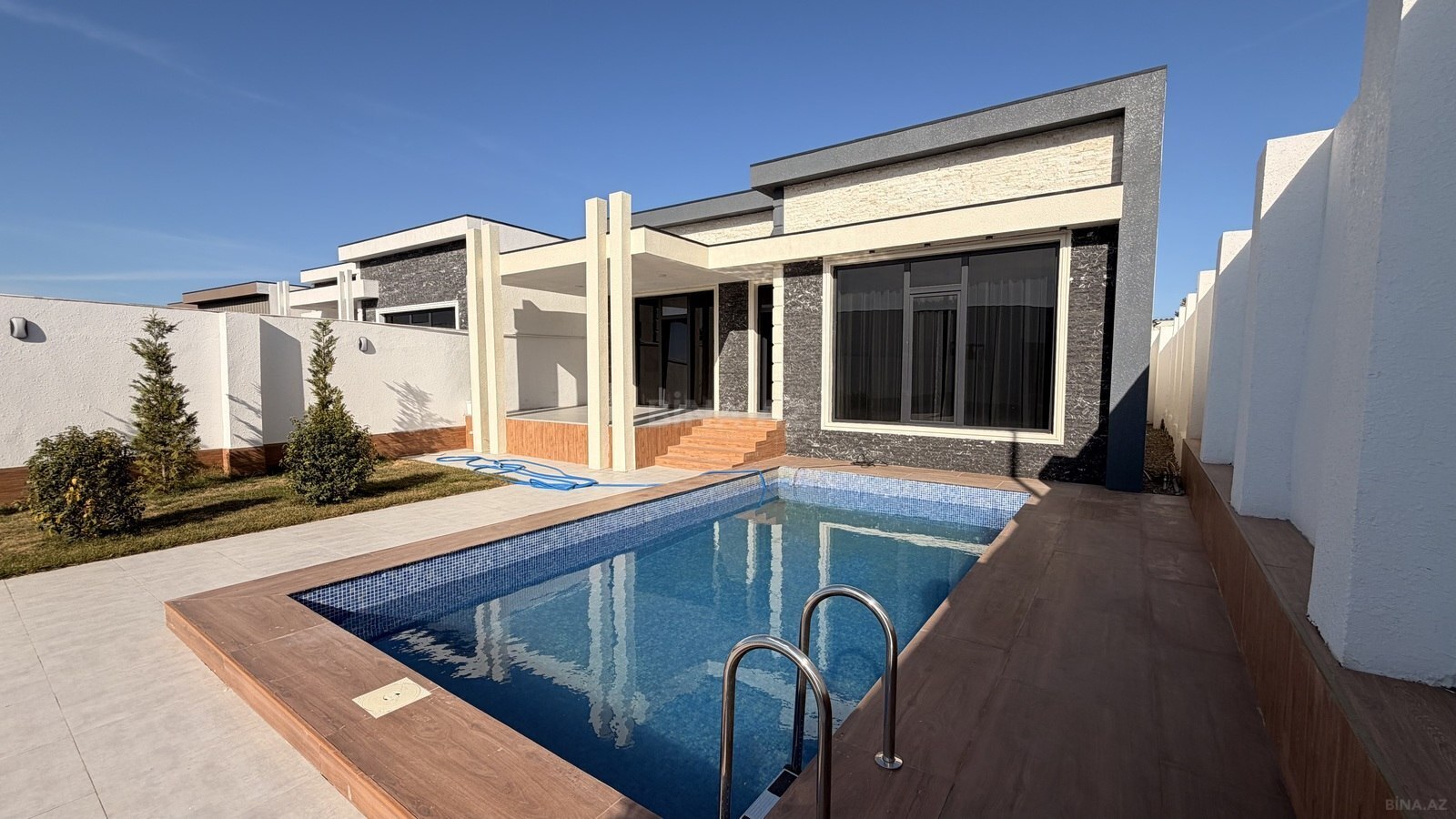 4 otaqlı Həyət evi/Bağ evi, Şüvəlan q., Bakı