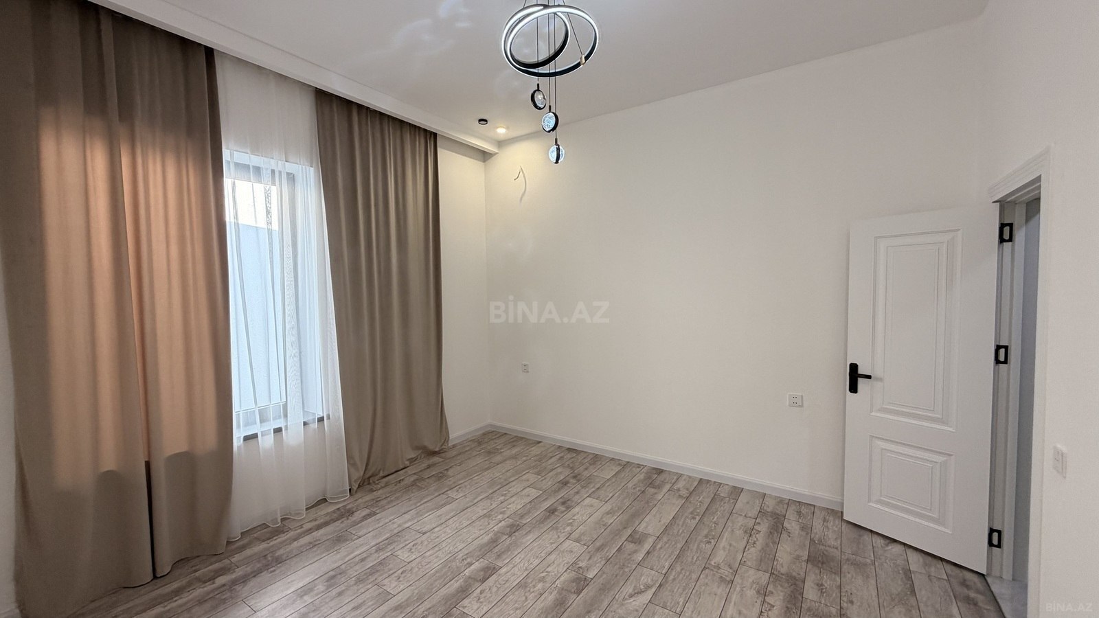 4 otaqlı Həyət evi/Bağ evi, Şüvəlan q., Bakı