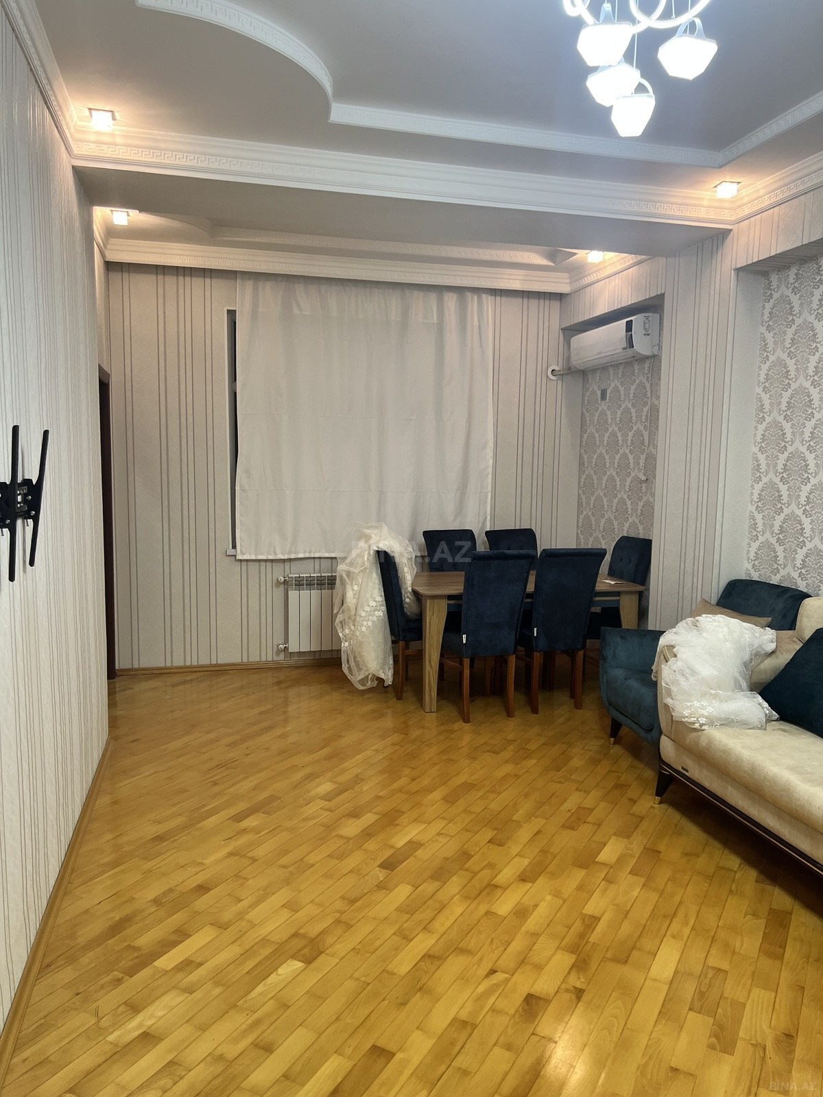 3 otaqlı Yeni tikili, Xırdalan