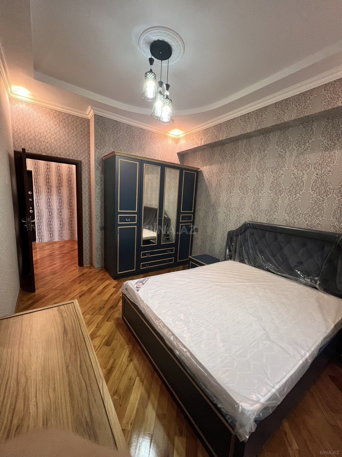 3 otaqlı Yeni tikili, Xırdalan