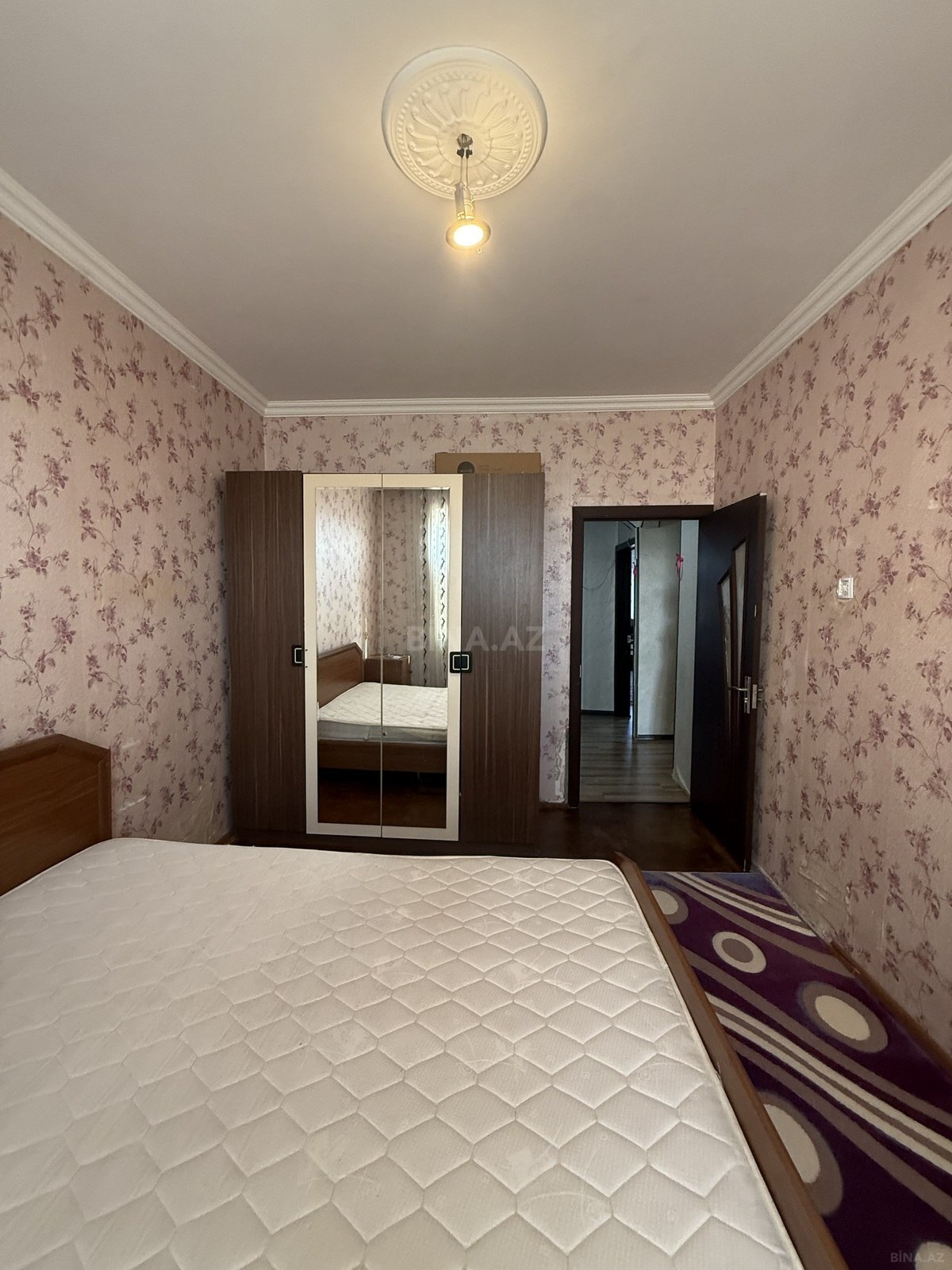 3 otaqlı Köhnə tikili, Həzi Aslanov m., Bakı