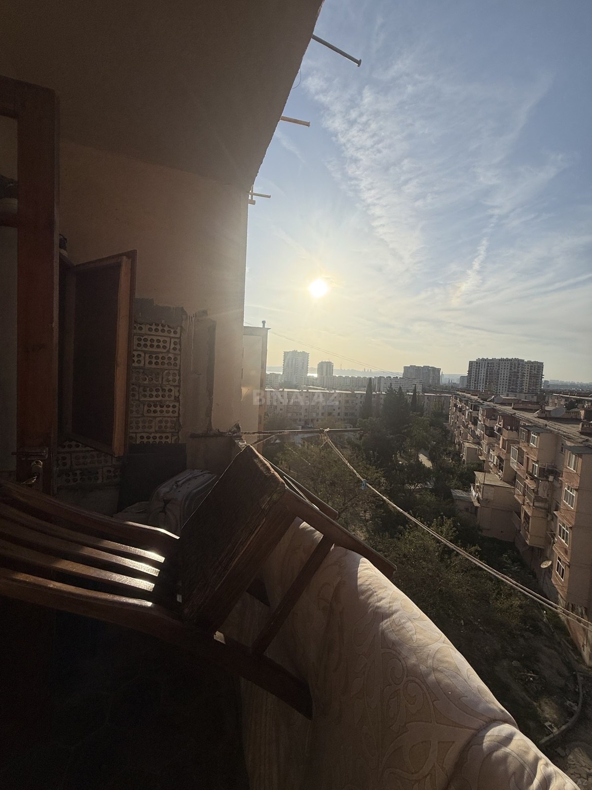 3 otaqlı Köhnə tikili, Həzi Aslanov m., Bakı
