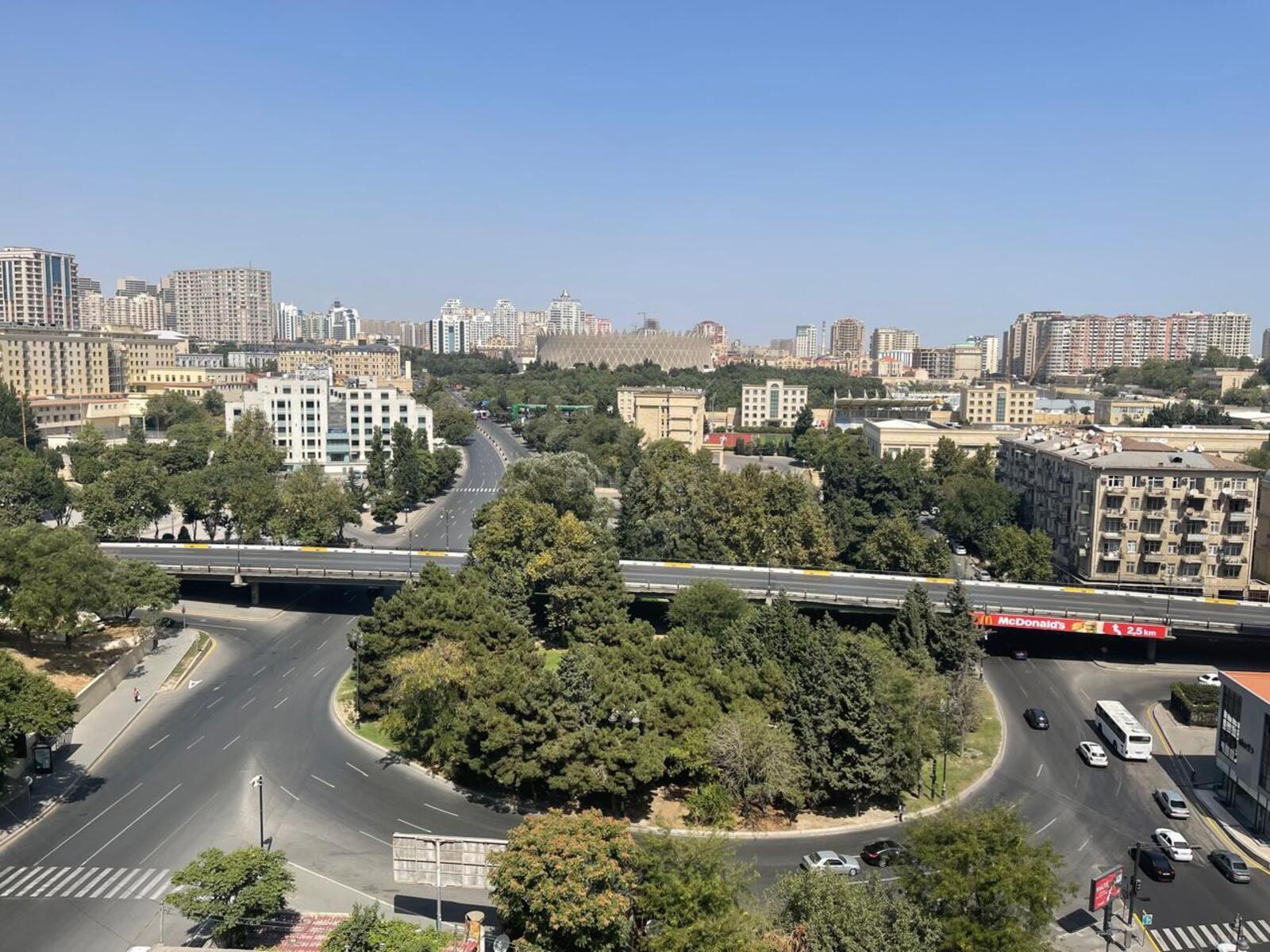 3 otaqlı Yeni tikili, Nizami m., Bakı