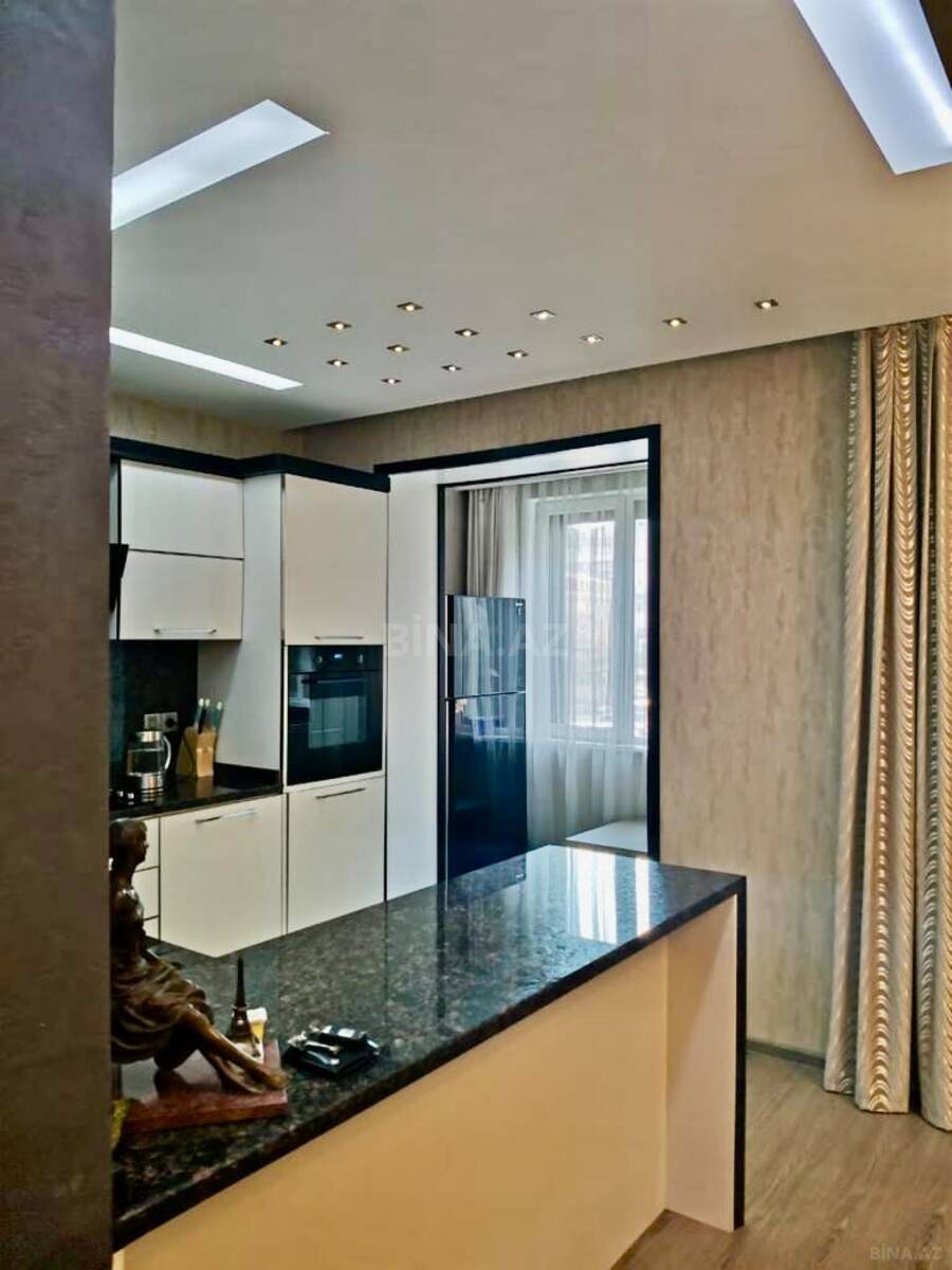 3 otaqlı Köhnə tikili, Gənclik m., Bakı