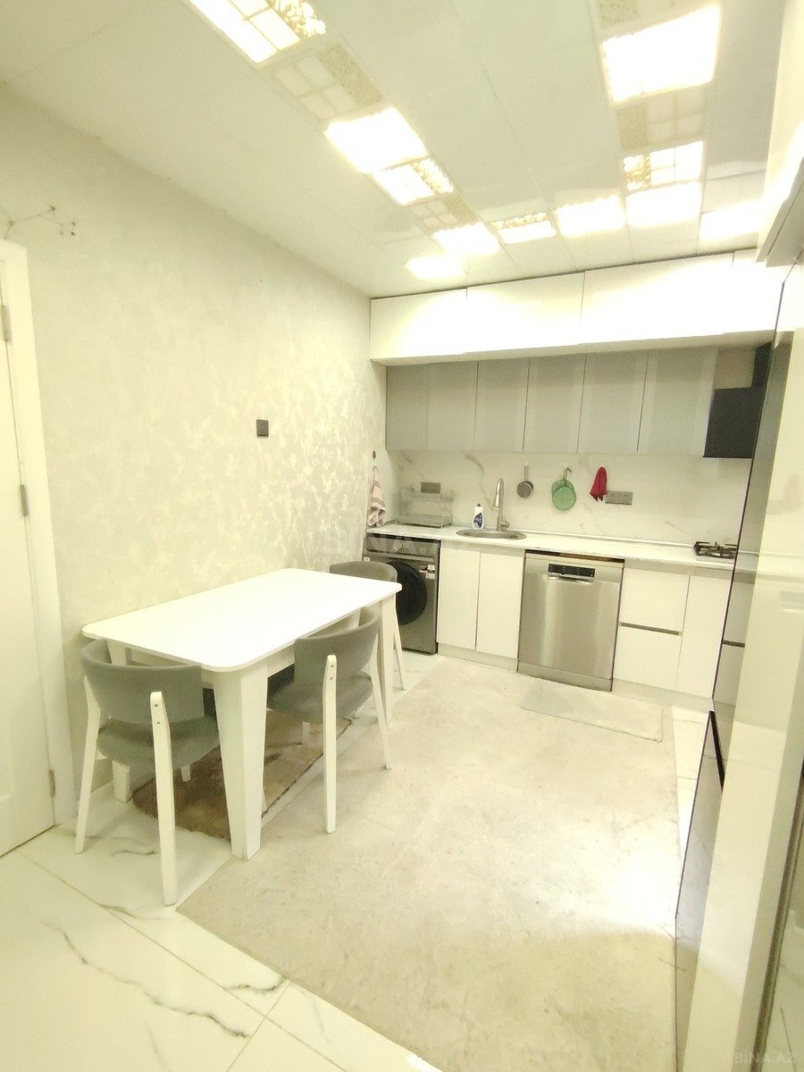 3 otaqlı Köhnə tikili, Nəsimi r., Bakı