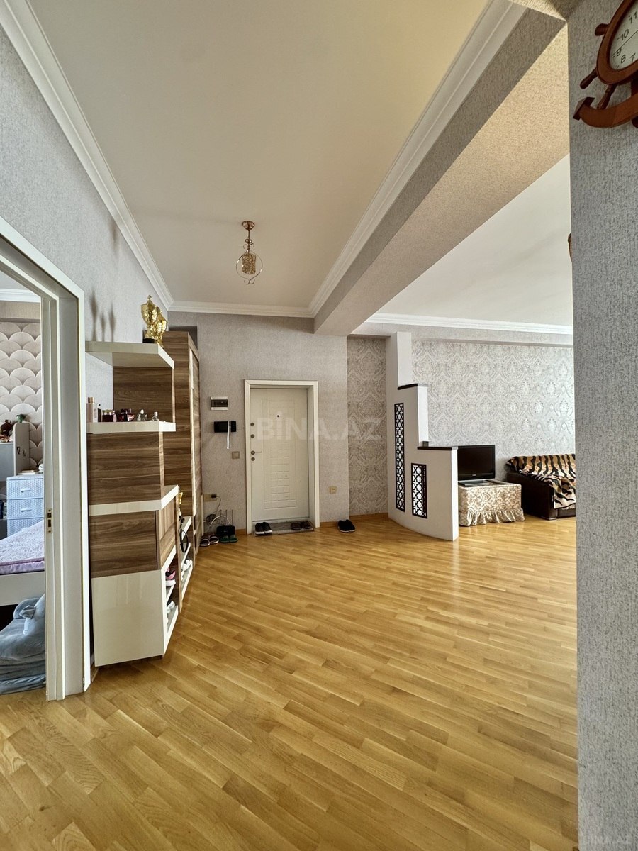 3 otaqlı Yeni tikili, İnşaatçılar m., Bakı
