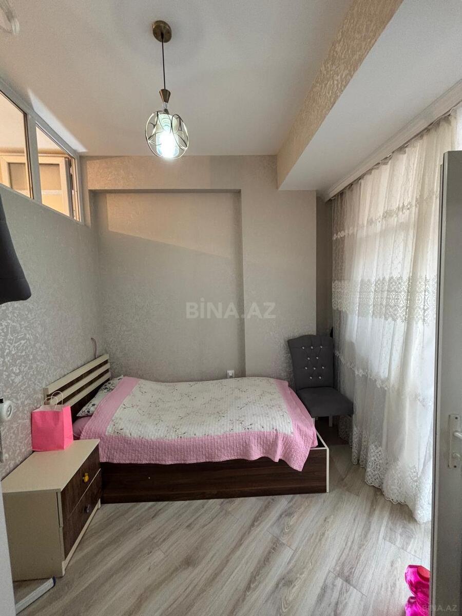 3 otaqlı Yeni tikili, Xırdalan