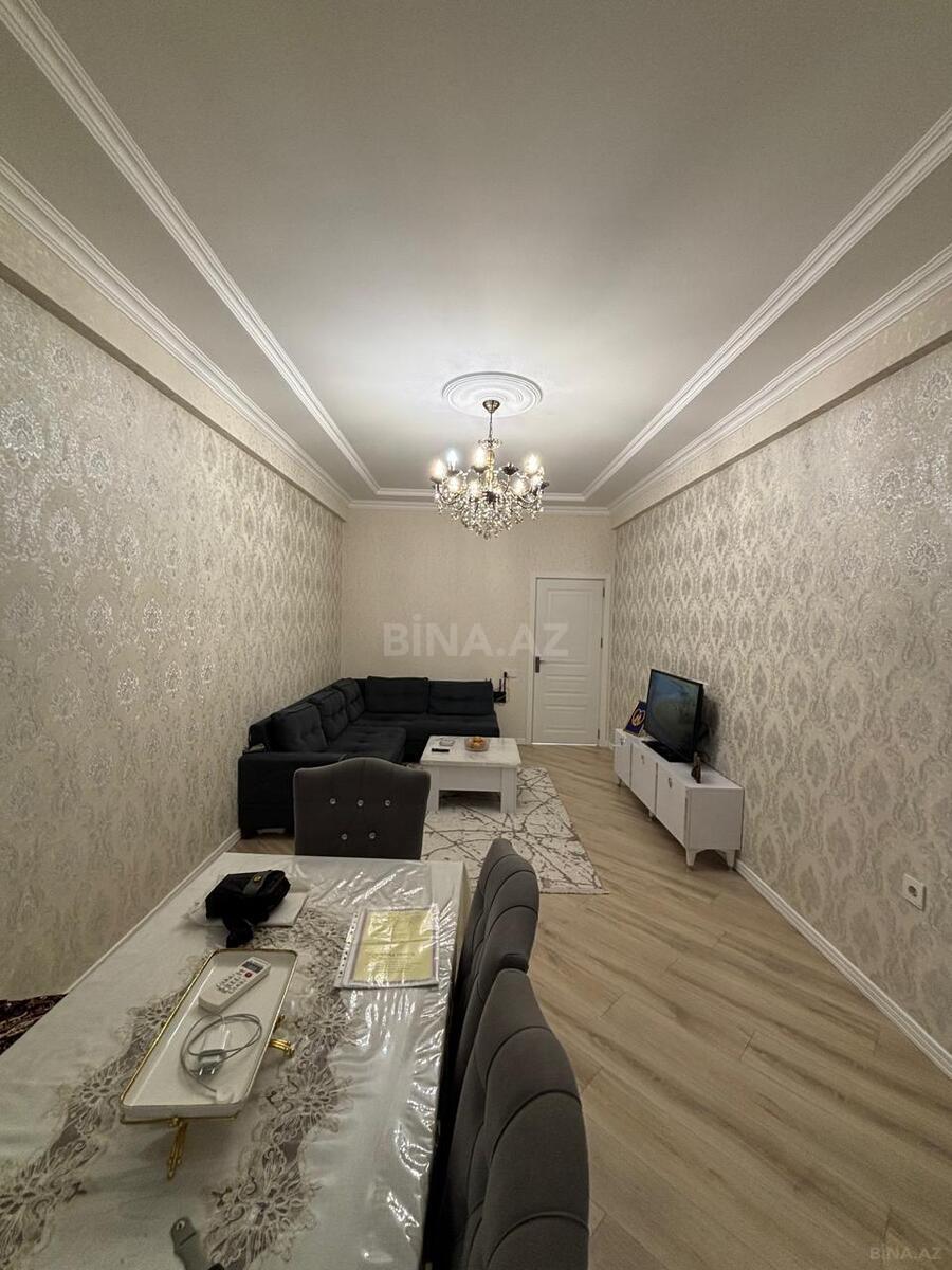3 otaqlı Yeni tikili, Xırdalan