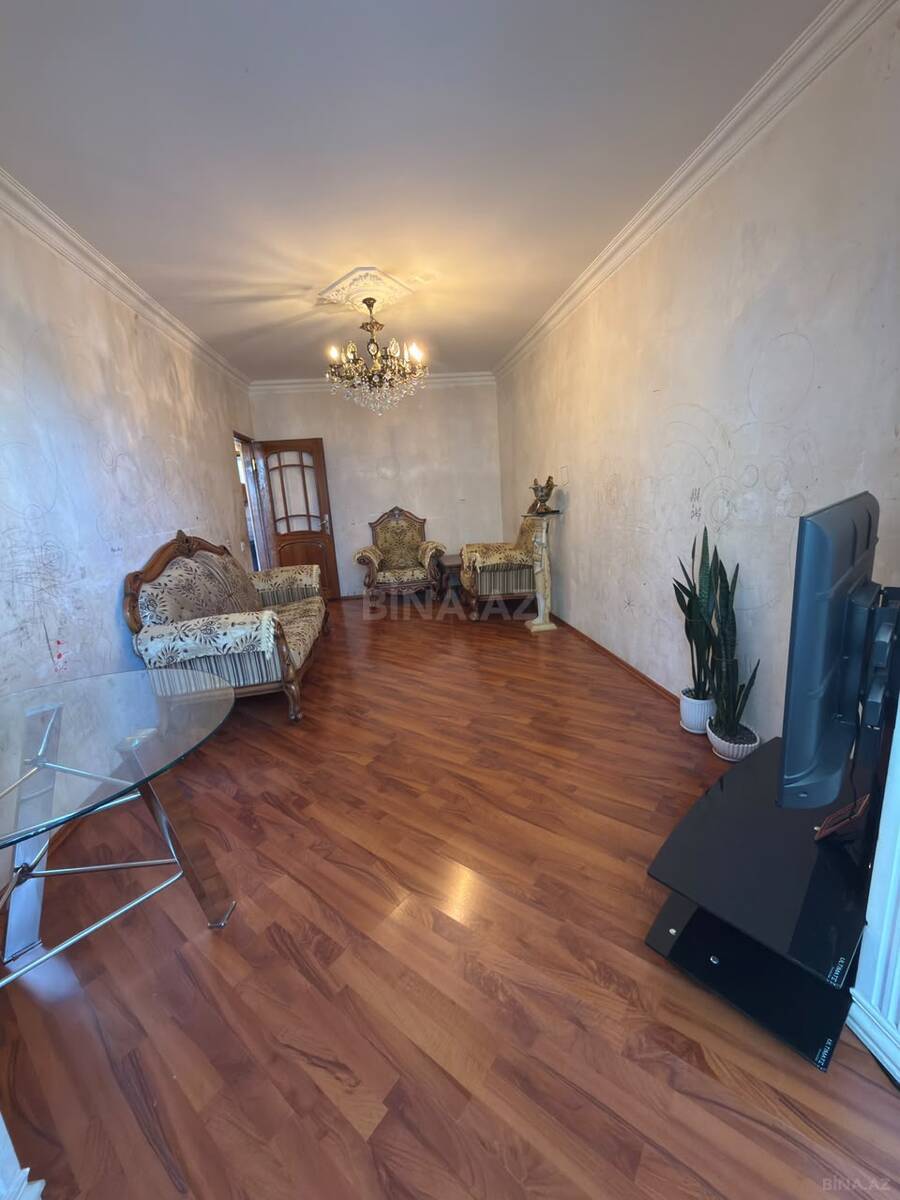 3 otaqlı Köhnə tikili, Azadlıq Prospekti m., Bakı