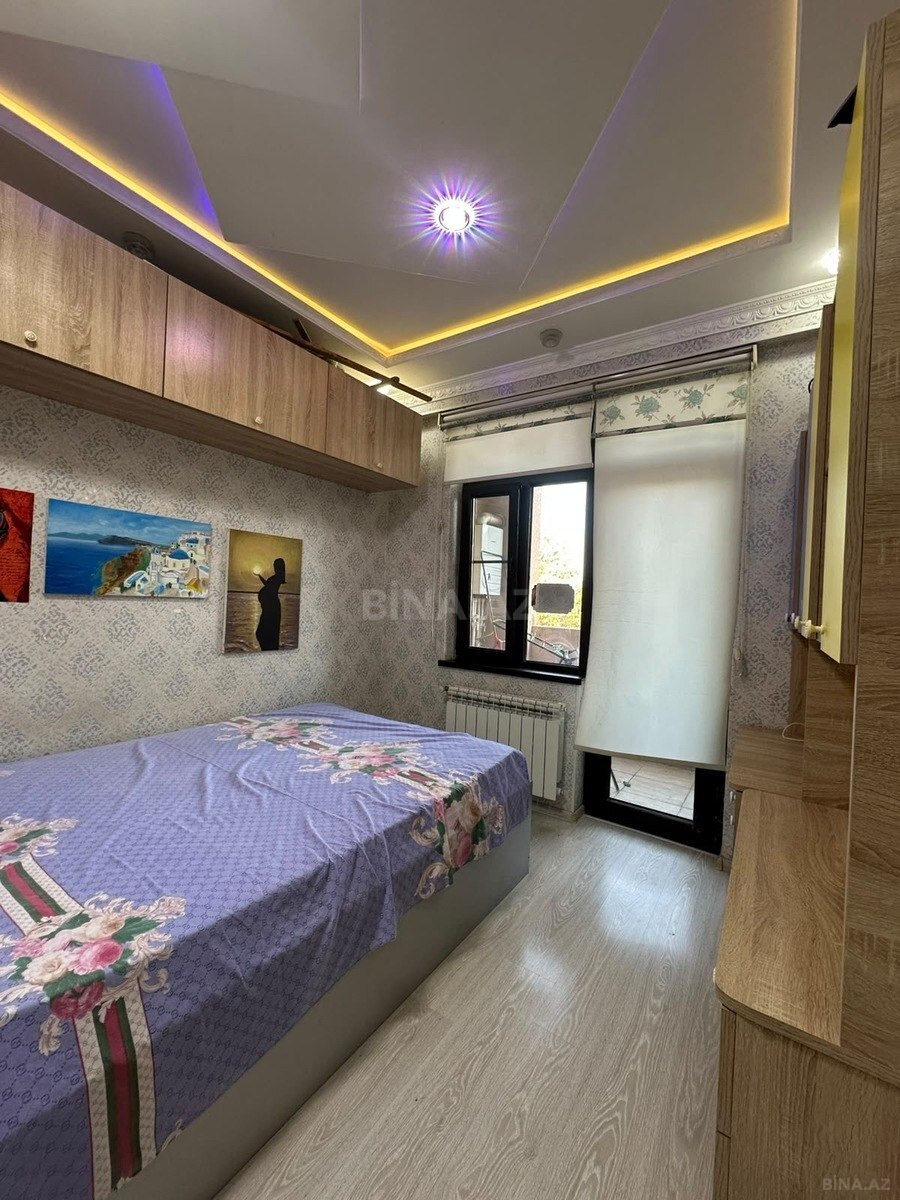 3 otaqlı Yeni tikili, 8-ci mikrorayon q., Bakı