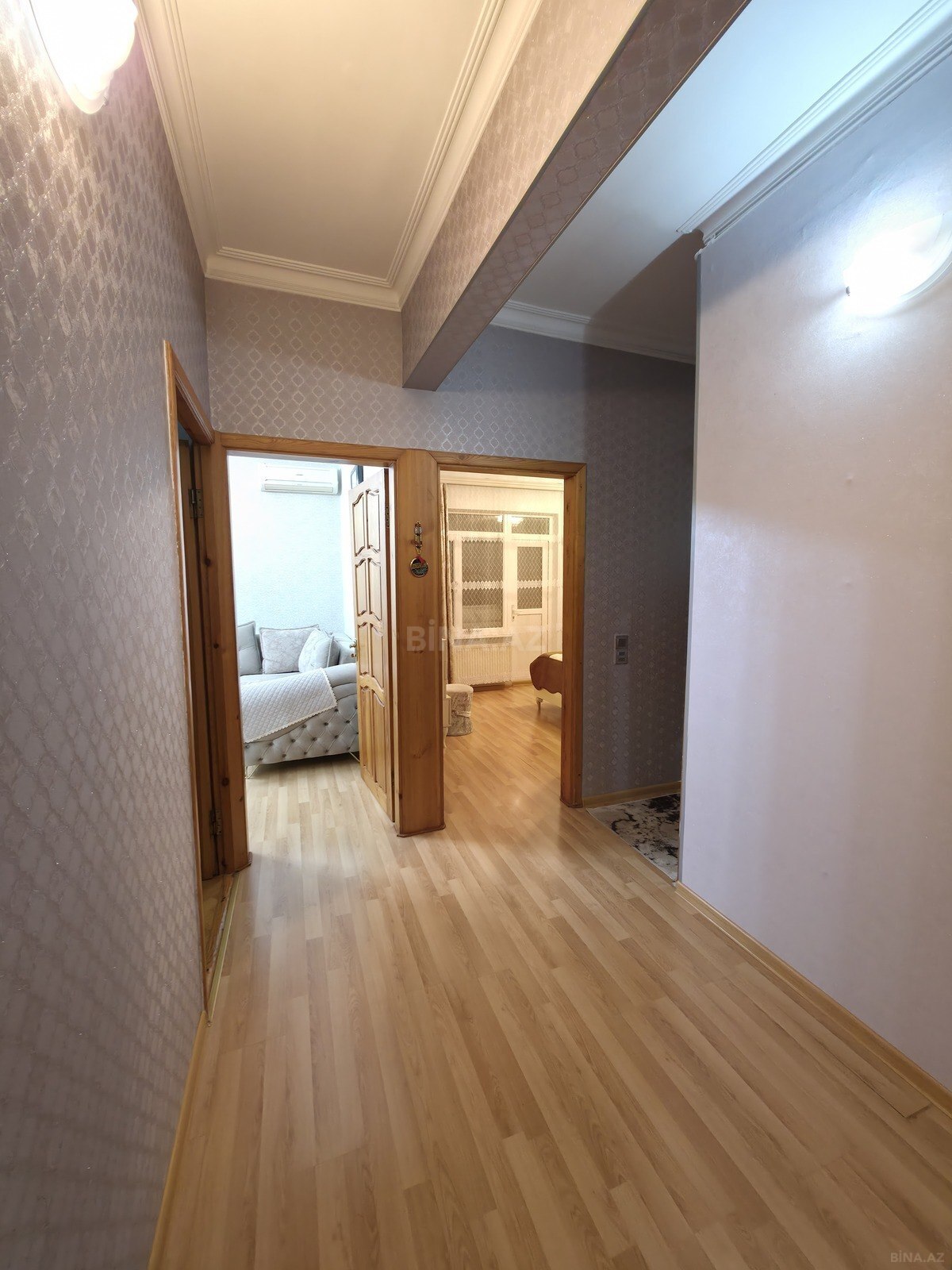 3 otaqlı Köhnə tikili, Bakıxanov q., Bakı