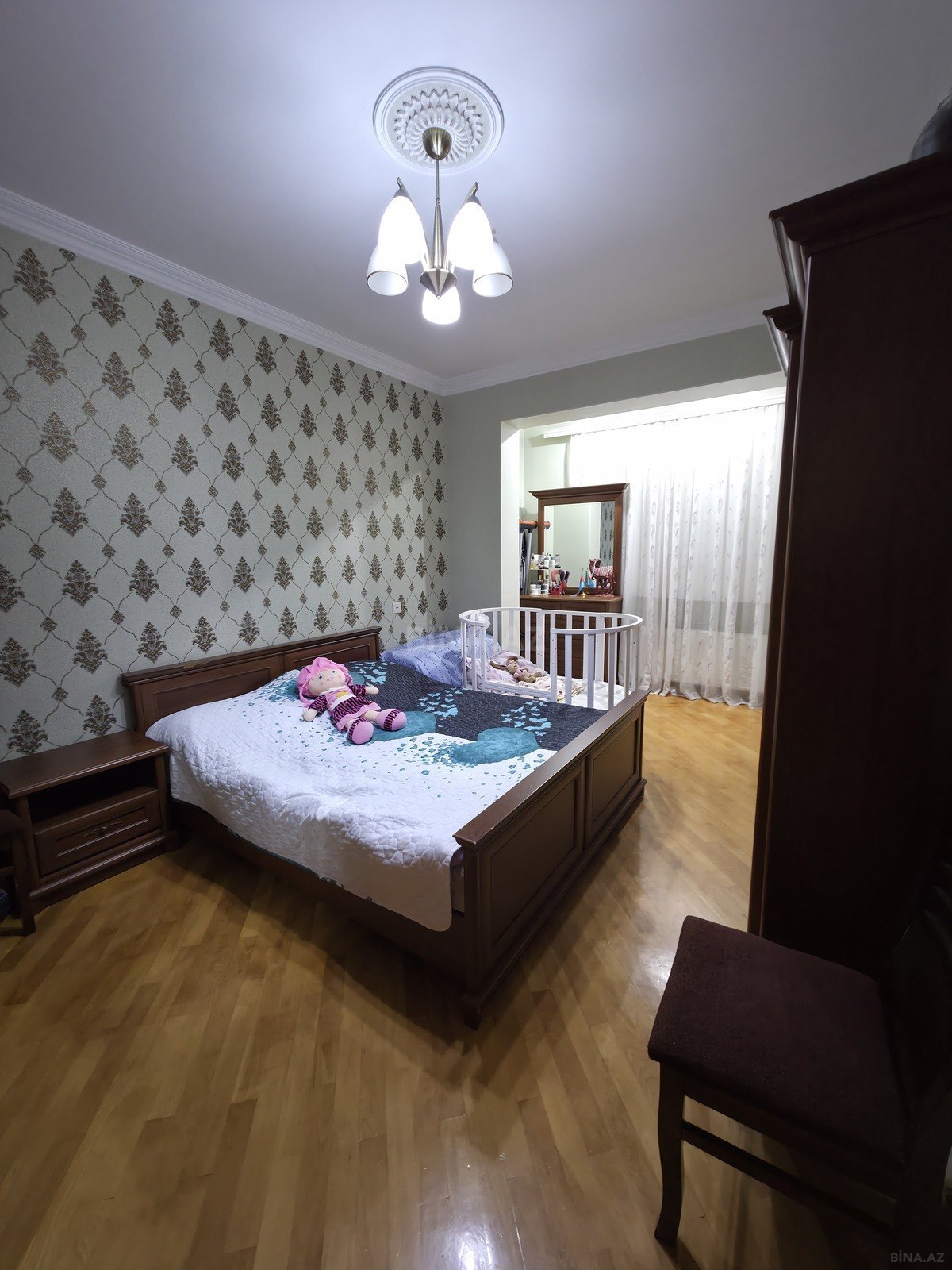 3 otaqlı Köhnə tikili, Bakıxanov q., Bakı
