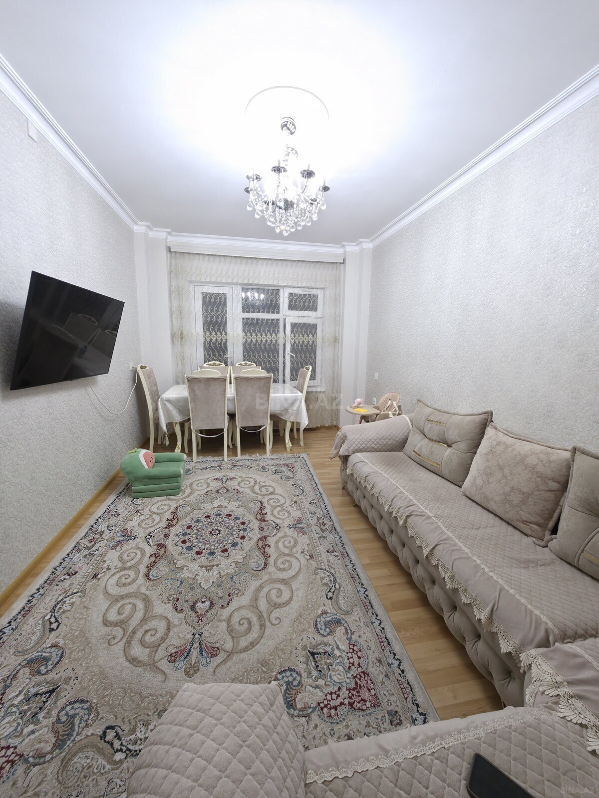 3 otaqlı Köhnə tikili, Bakıxanov q., Bakı