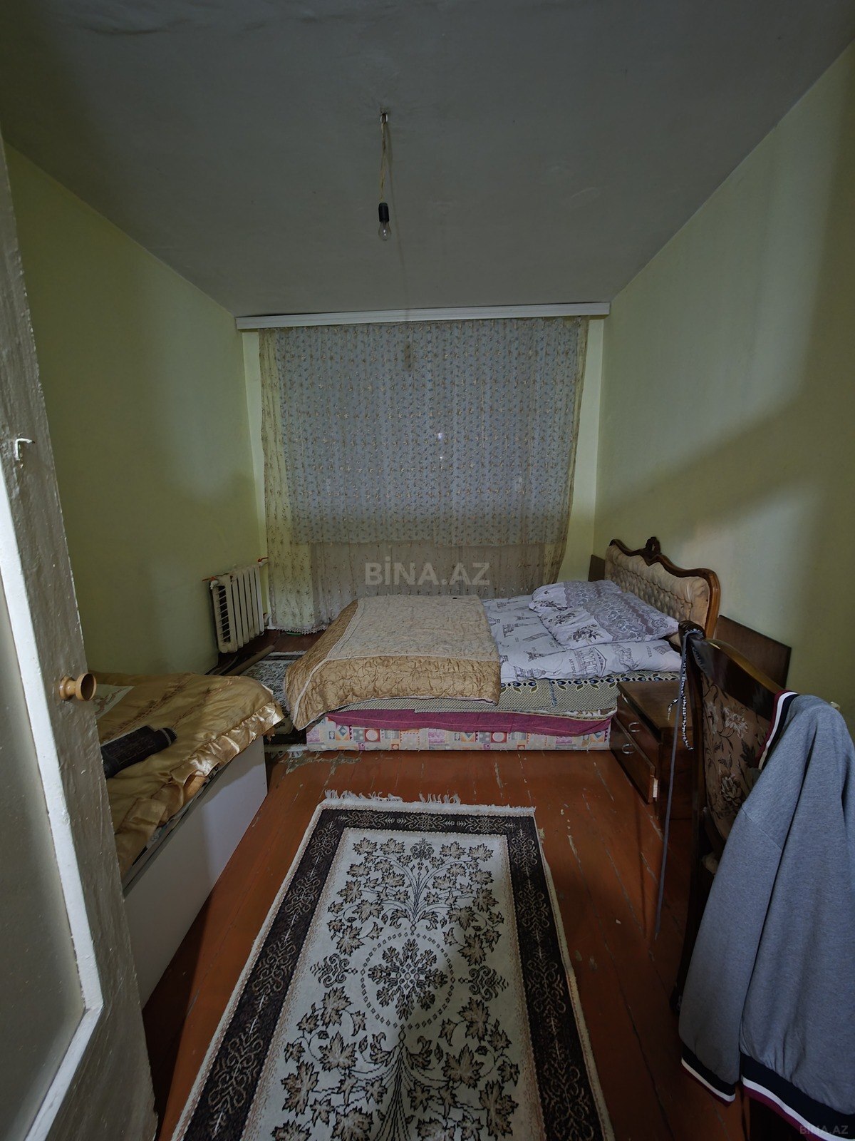 3 otaqlı Köhnə tikili, Bakıxanov q., Bakı