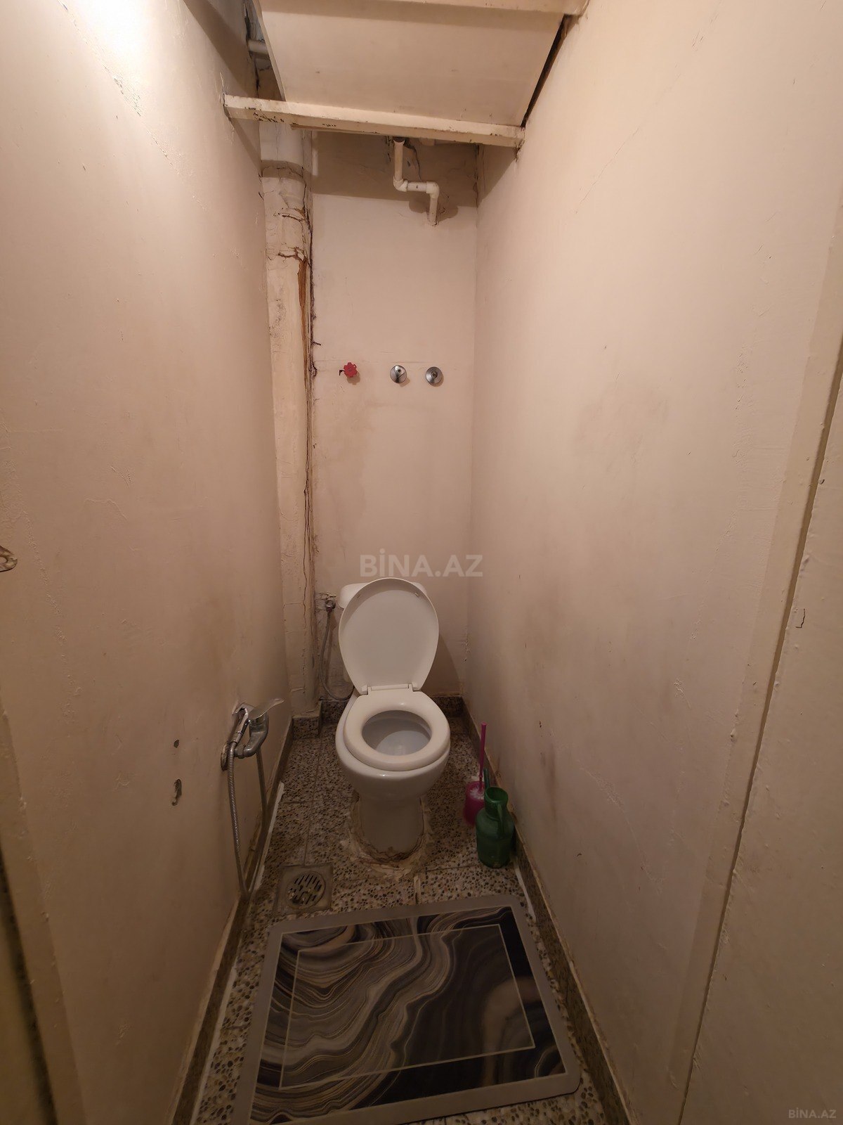 3 otaqlı Köhnə tikili, Bakıxanov q., Bakı