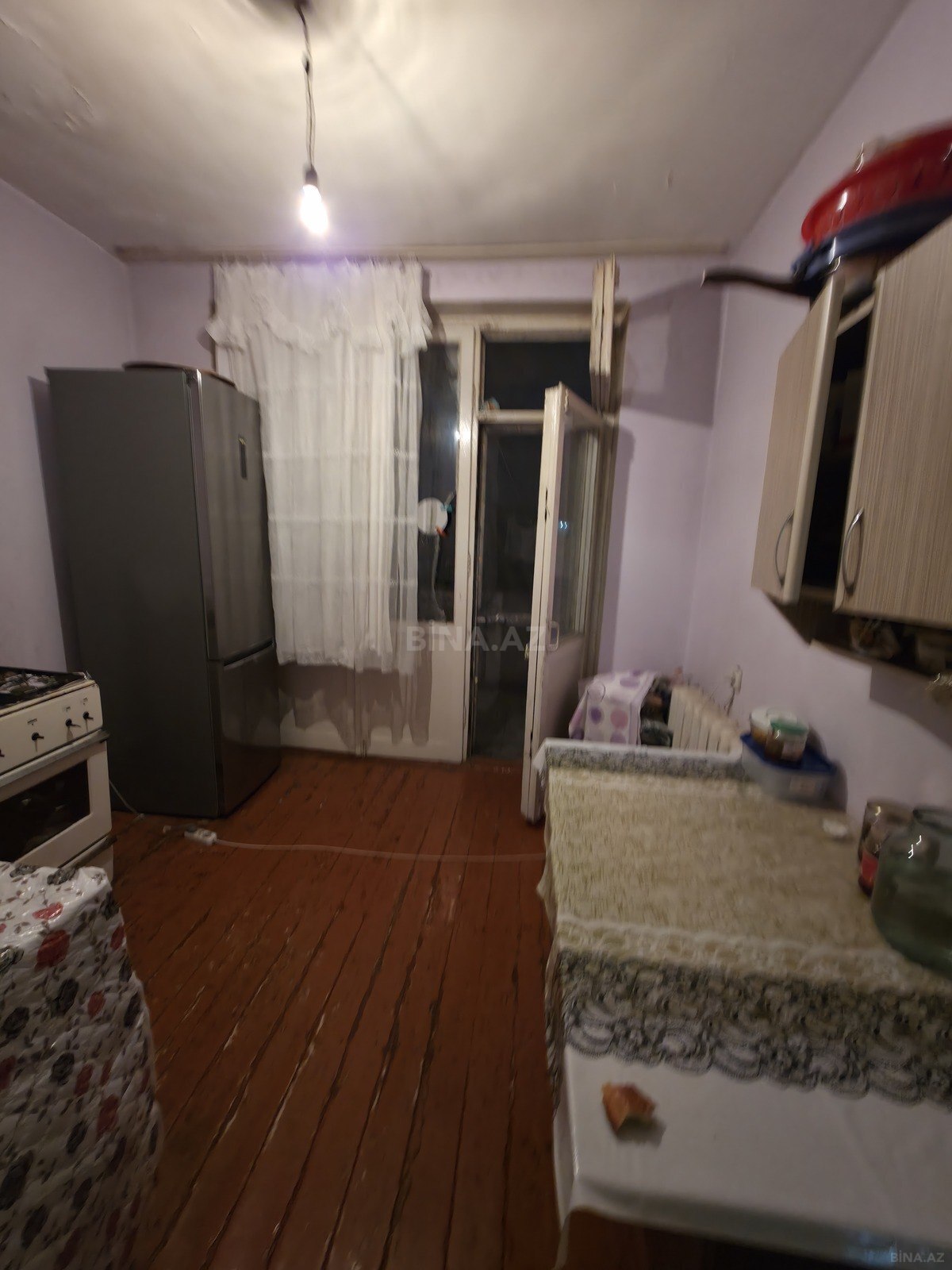 3 otaqlı Köhnə tikili, Bakıxanov q., Bakı
