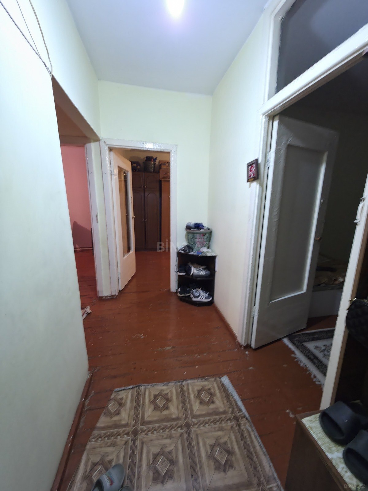 3 otaqlı Köhnə tikili, Bakıxanov q., Bakı