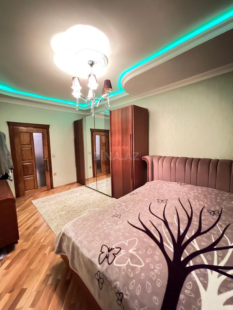3 otaqlı Köhnə tikili, Memar Əcəmi m., Bakı