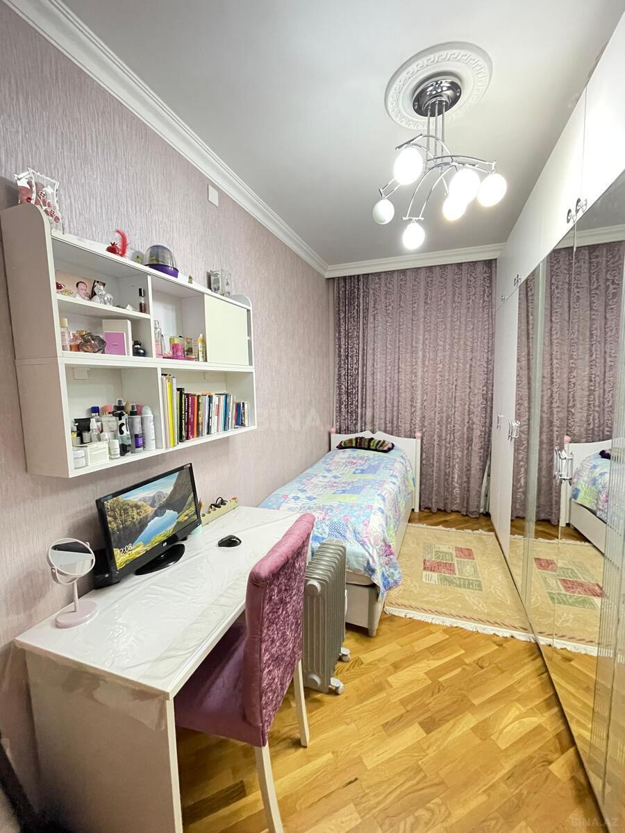 3 otaqlı Köhnə tikili, Memar Əcəmi m., Bakı