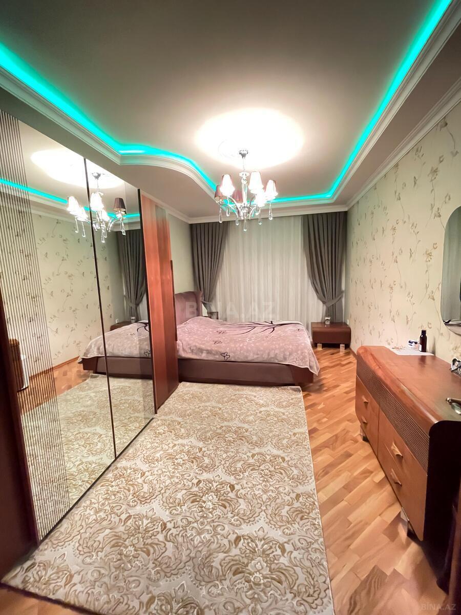 3 otaqlı Köhnə tikili, Memar Əcəmi m., Bakı