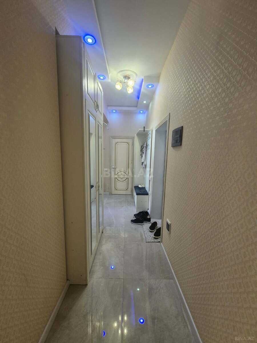 3 otaqlı Yeni tikili, Xırdalan