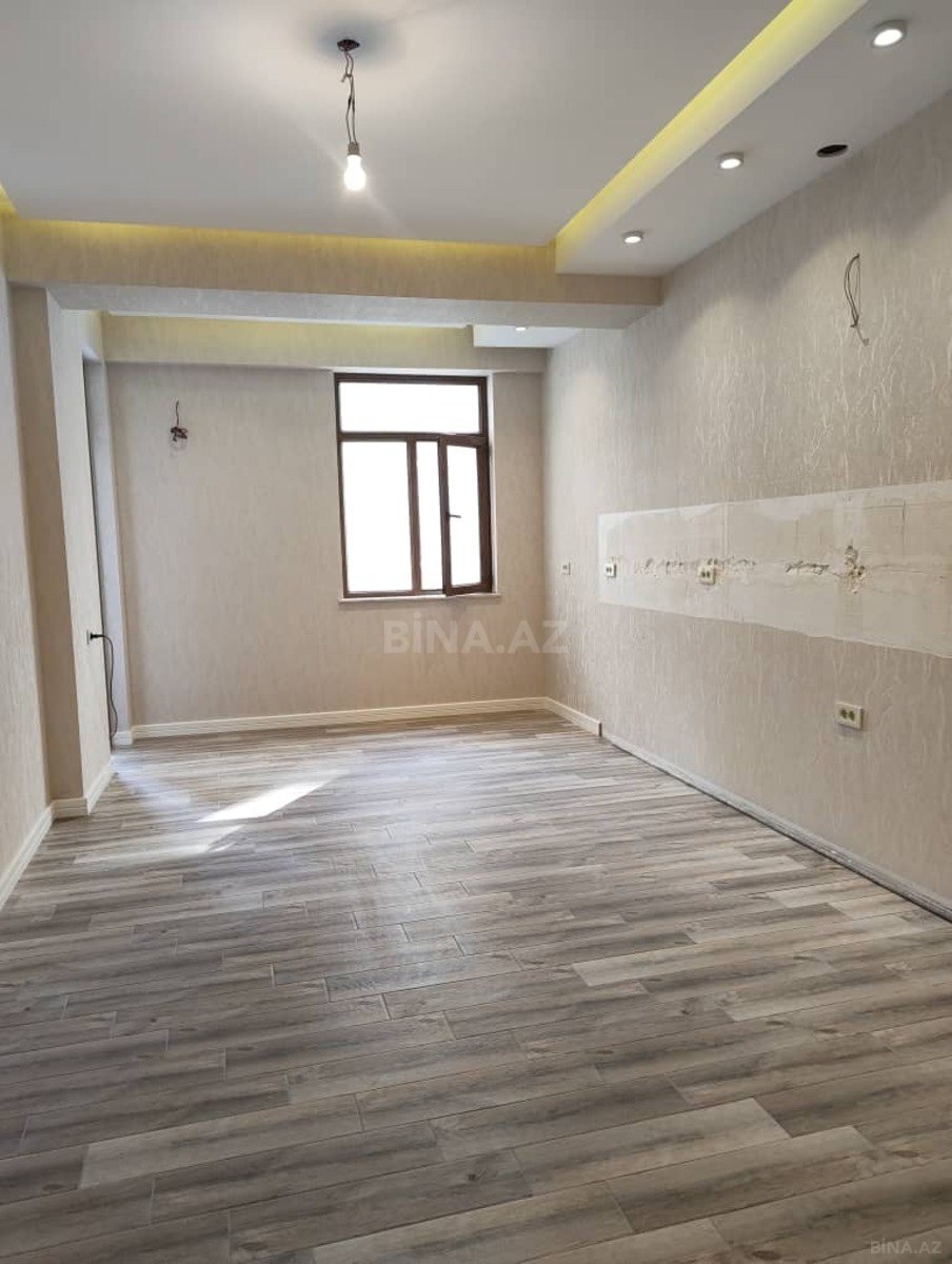 4 otaqlı Yeni tikili, İnşaatçılar m., Bakı
