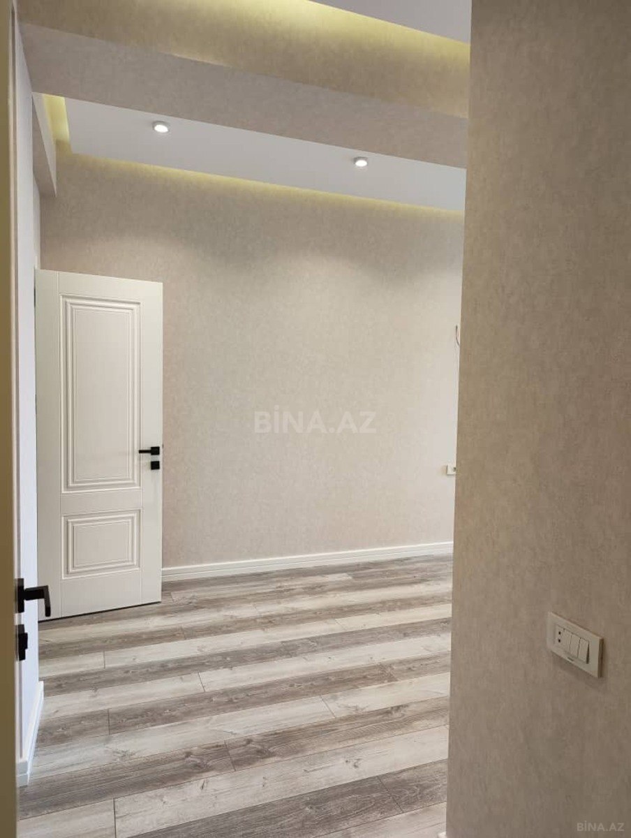 4 otaqlı Yeni tikili, İnşaatçılar m., Bakı