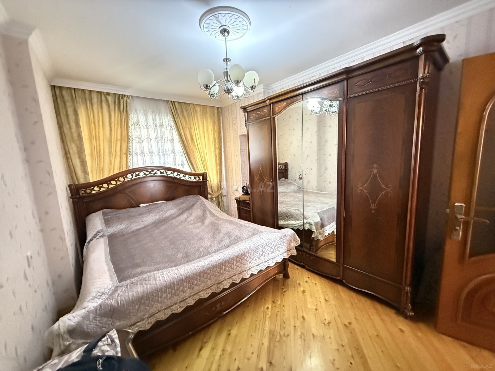 3 otaqlı Köhnə tikili, Həzi Aslanov q., Bakı