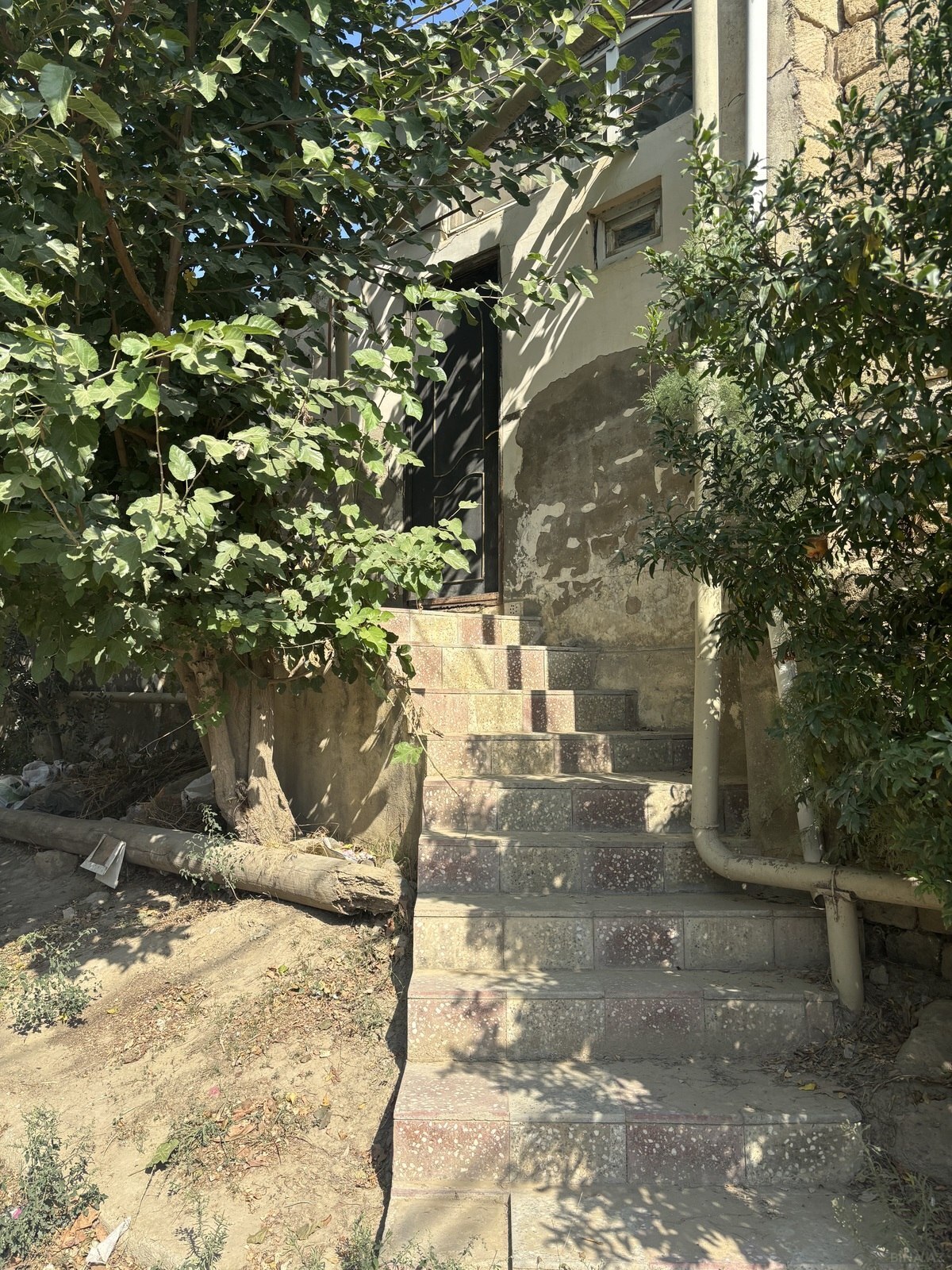 3 otaqlı Köhnə tikili, Badamdar q., Bakı