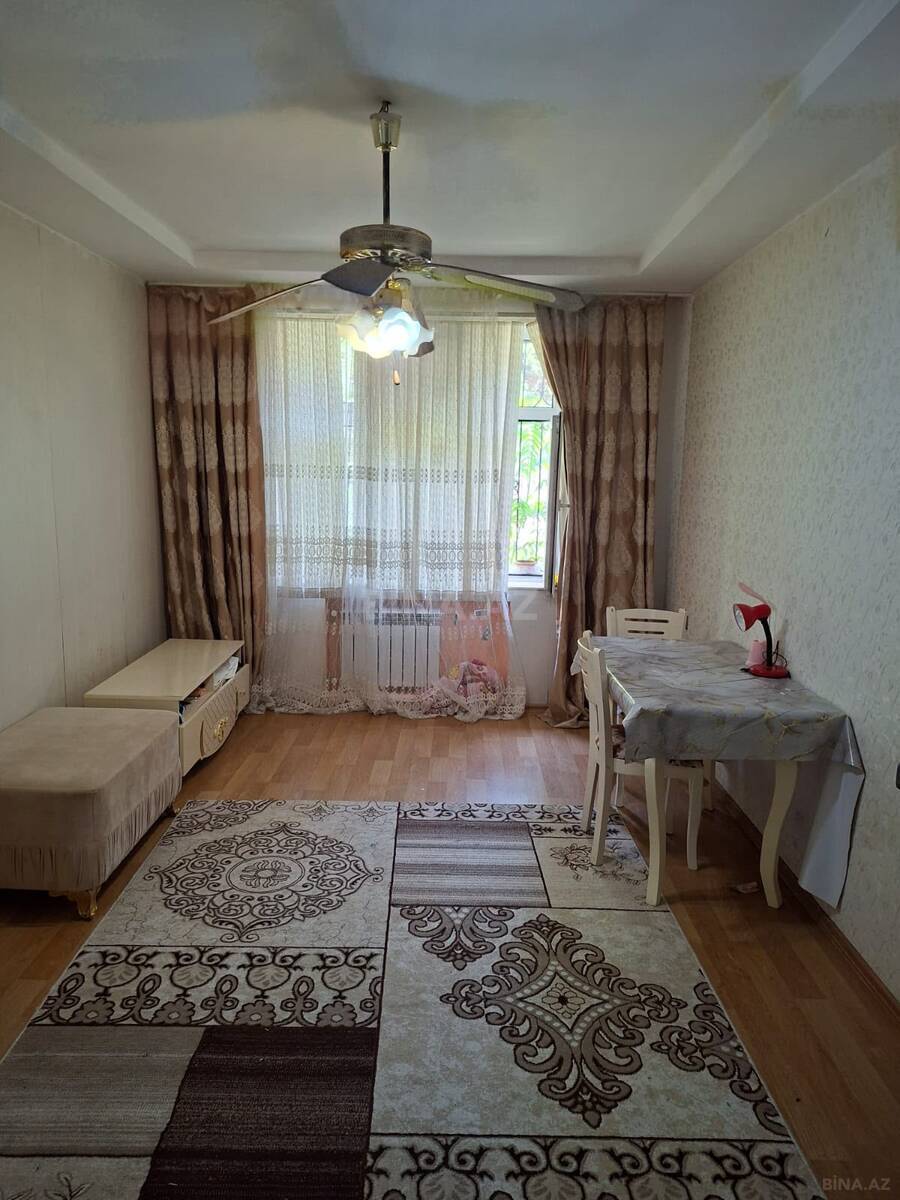 3 otaqlı Köhnə tikili, Elmlər Akademiyası m., Bakı
