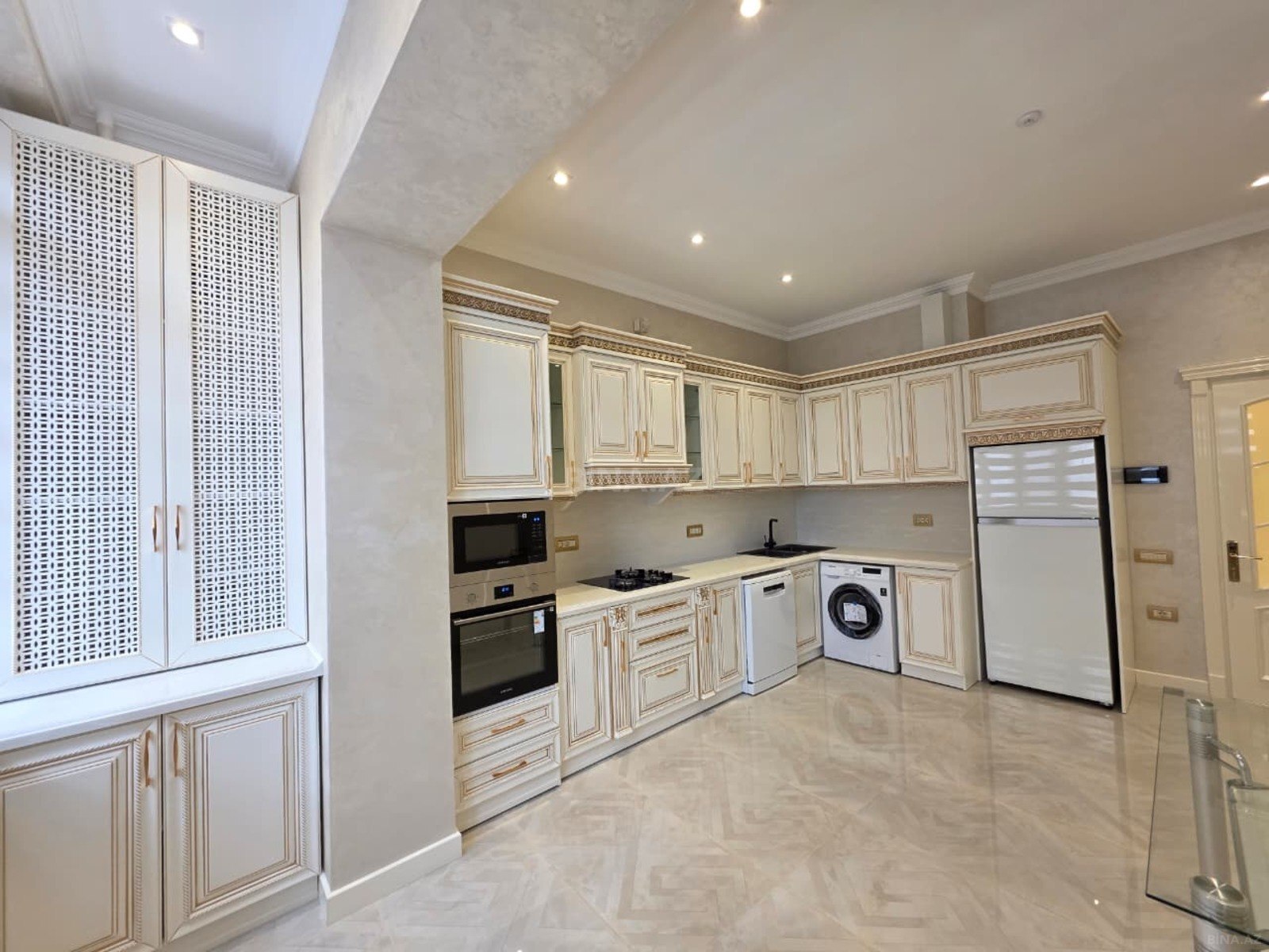 3 otaqlı Yeni tikili, 28 May m., Bakı