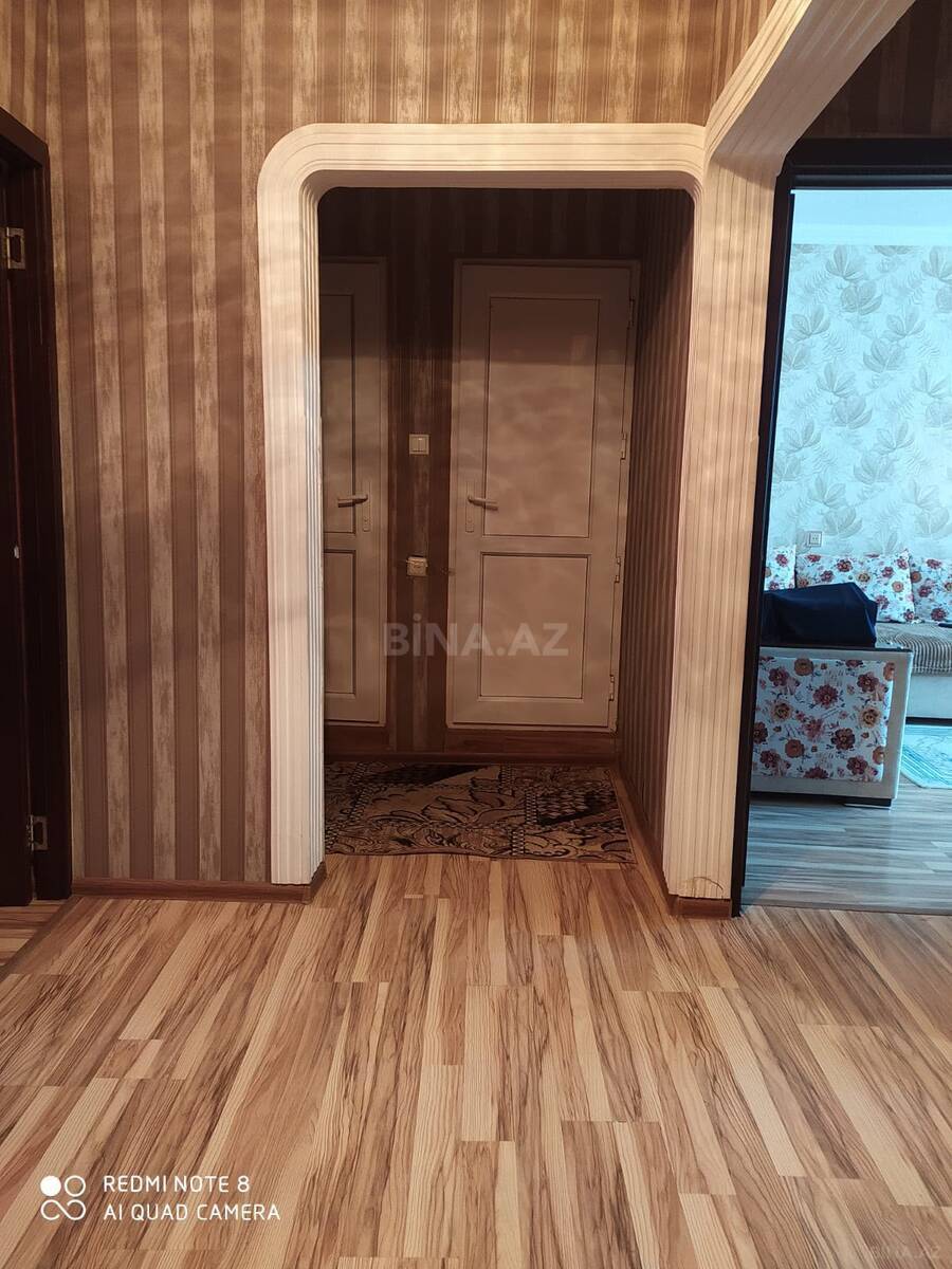3 otaqlı Köhnə tikili, Bakıxanov q., Bakı