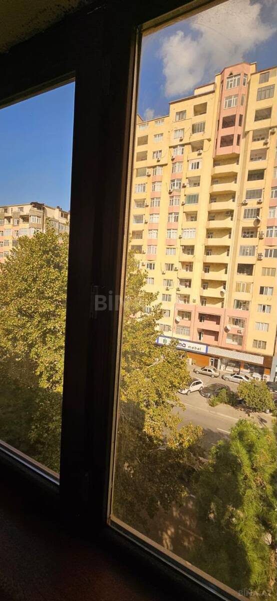 2 otaqlı Köhnə tikili, İnşaatçılar m., Bakı