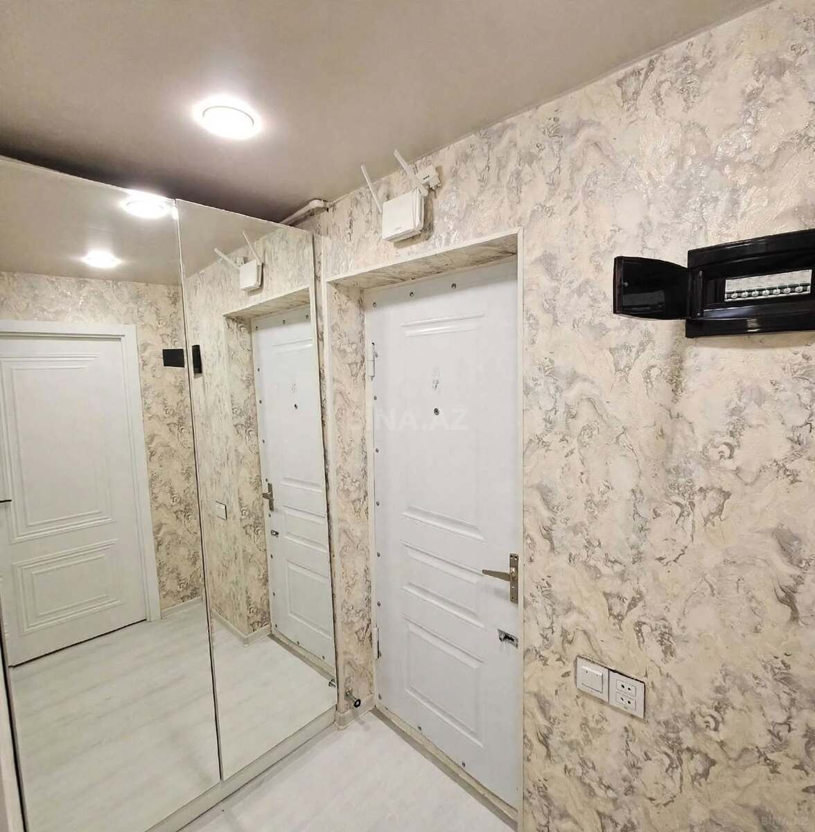 2 otaqlı Köhnə tikili, Neftçilər m., Bakı