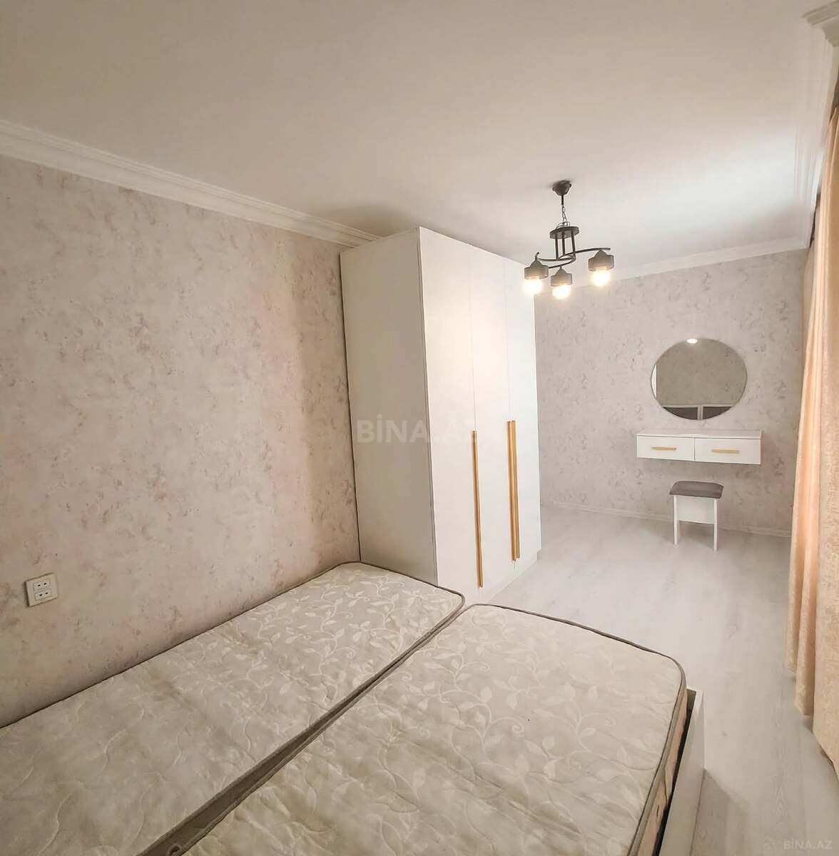 2 otaqlı Köhnə tikili, Neftçilər m., Bakı