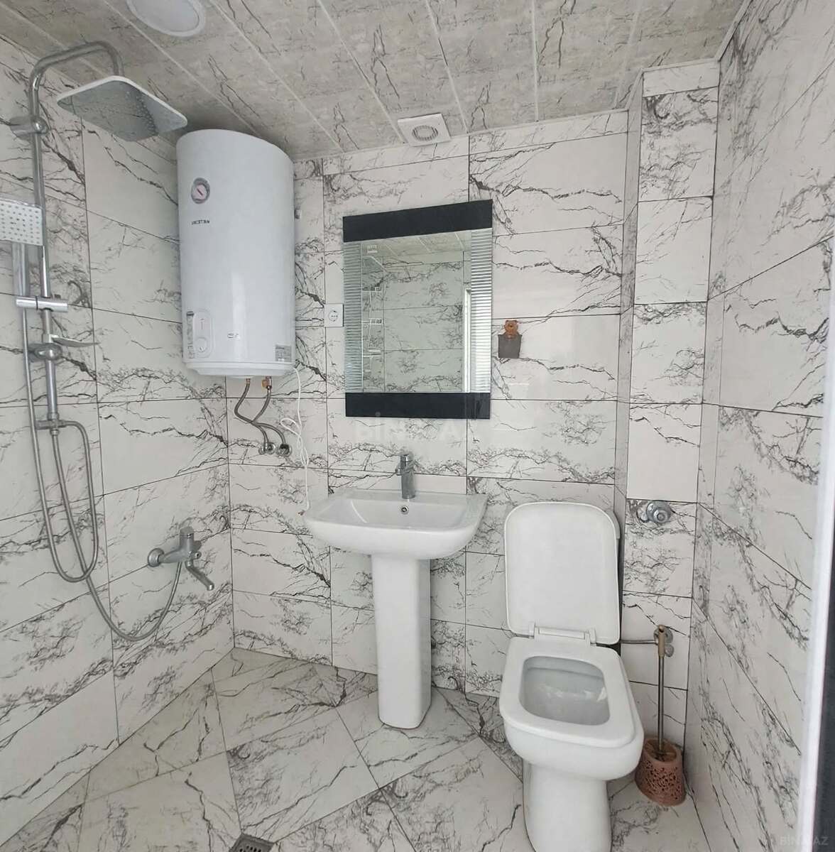 2 otaqlı Köhnə tikili, Neftçilər m., Bakı