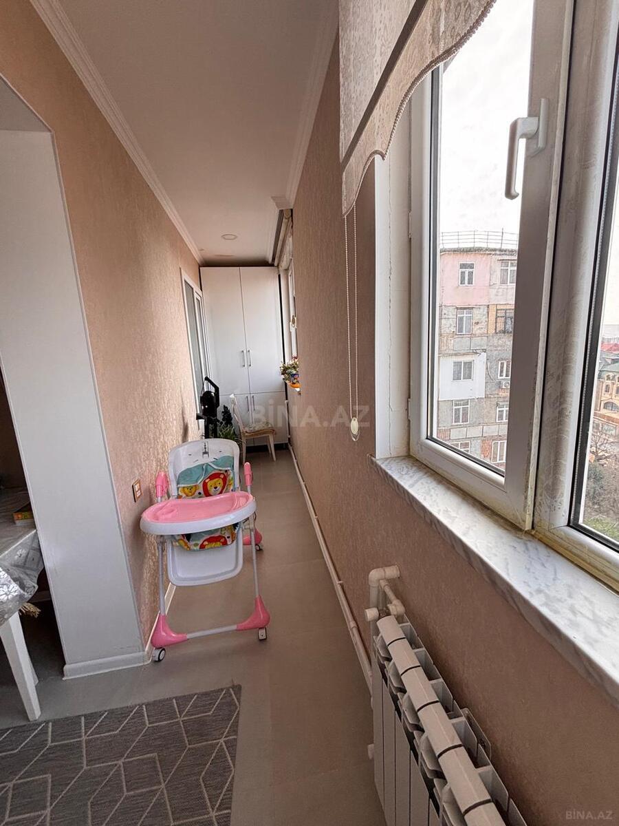 3 otaqlı Köhnə tikili, Memar Əcəmi m., Bakı