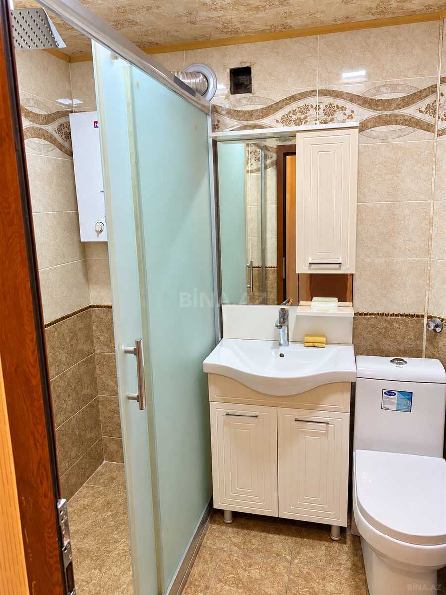 3 otaqlı Köhnə tikili, Qara Qarayev m., Bakı