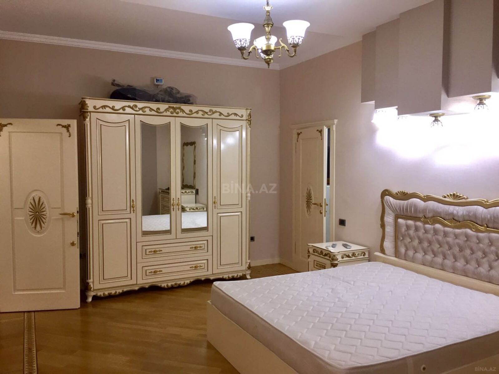 8 otaqlı Həyət evi/Bağ evi, Şıxov q., Bakı